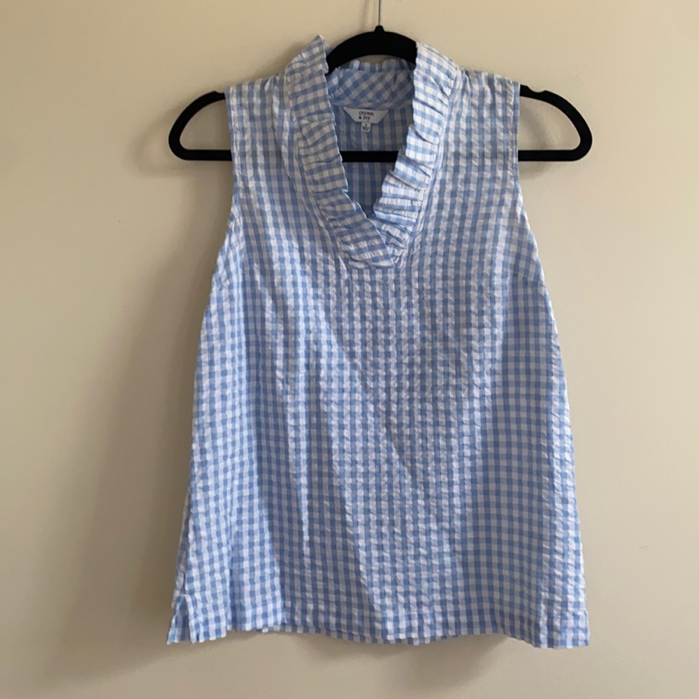 TOP Crown & Ivy (size small)